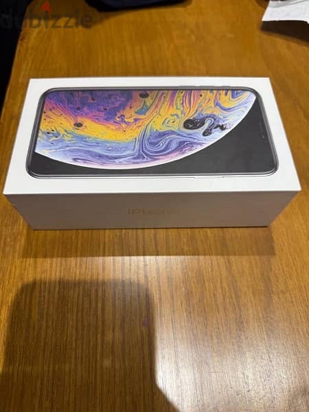 iphone xs as NEW battery 97% with box 1