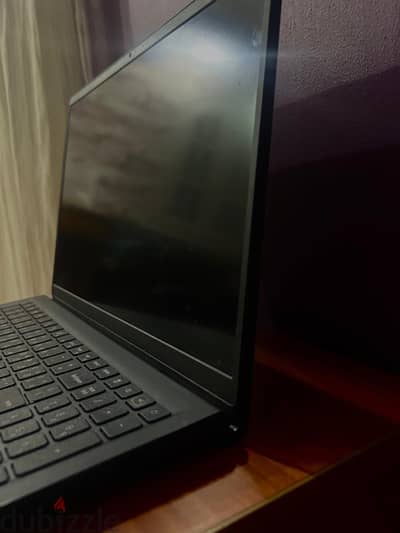 Dell vostro 3520 i7