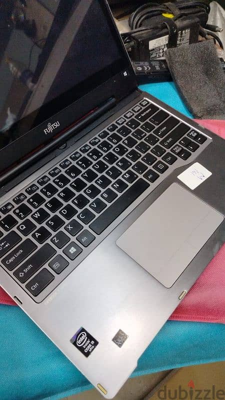 Fujitsu lifebook siemens 835 Core i5 5thشاشة تاتش 2