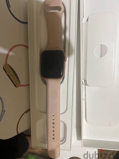 Apple Watch Series 6 (44 mm) .