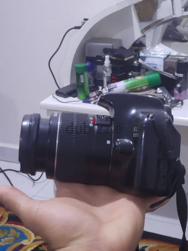 canon d1100 كانون 1