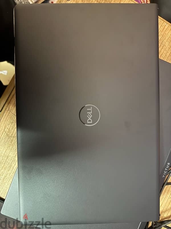 laptop Dell v3510 4