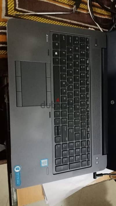 جهاز HP zbook 15 g3 حالته ممتازة استعمال خفيف