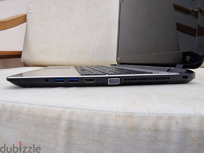 لابتوب توشيبا Intel core i7 الجيل الخامس 2,4Ghz 500GB SSD / 16GB RAM 11