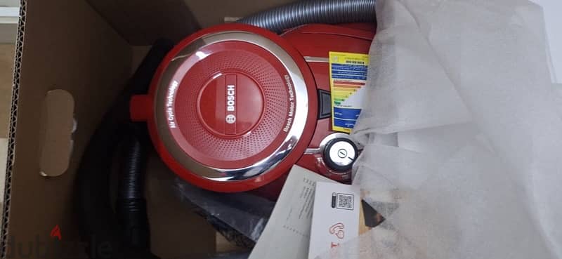 BOSCH Vacuum Cleaner 1