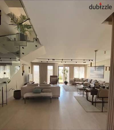 For sale, a ready-to-move-in penthouse with a garden, 215 m, in a residential and distinguished area in the Fifth Settlement, 5 minutes from Al-Ahly C