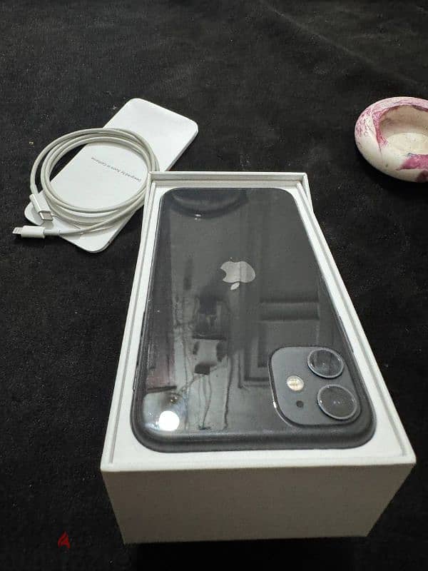 iphone11 بحالة ممتازه 1