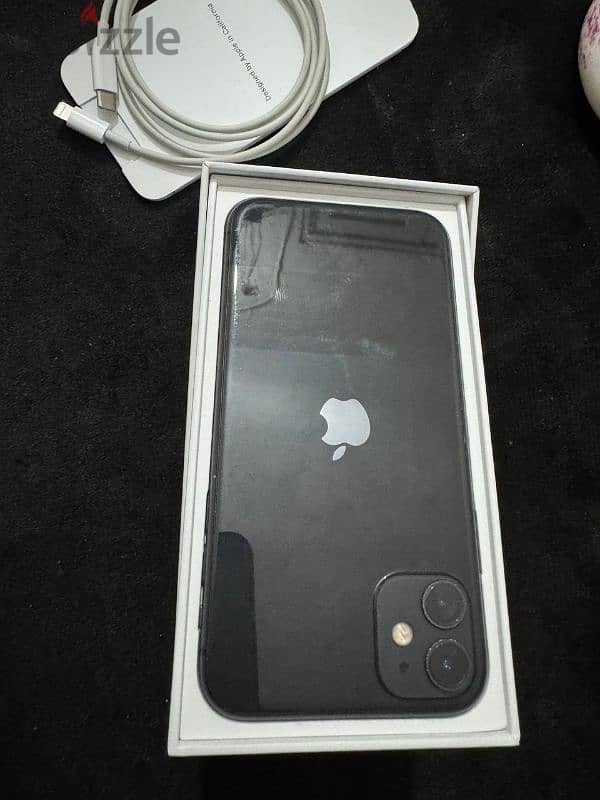 iphone11 بحالة ممتازه 2