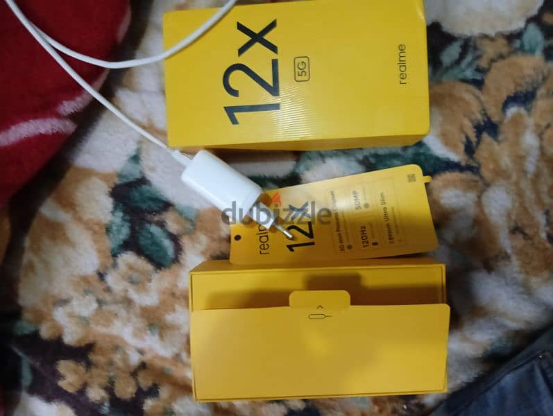 كسر زيرو Realme 12x 6+6 Ram 128 جيجا معاه العلبة والشاحن الاصلي 2