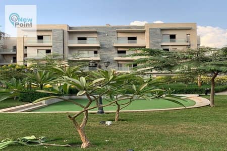 Receive immediately a 139m apartment in Garden next to AUC in the Fifth Settlement in a residential compound with integrated services