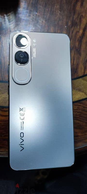 vivo v 40 lite 1