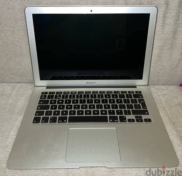 MacBook Air (13-inch , Early 2015) with charger and box 1