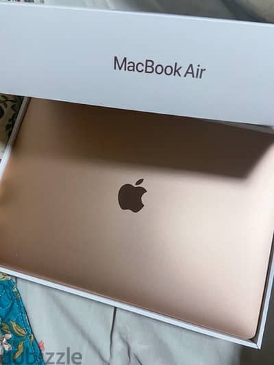 MacBook Air 2020 core i3