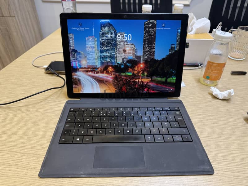 Microsoft Surface Pro 6 - i5 8th Gen 8 RAM 256 5