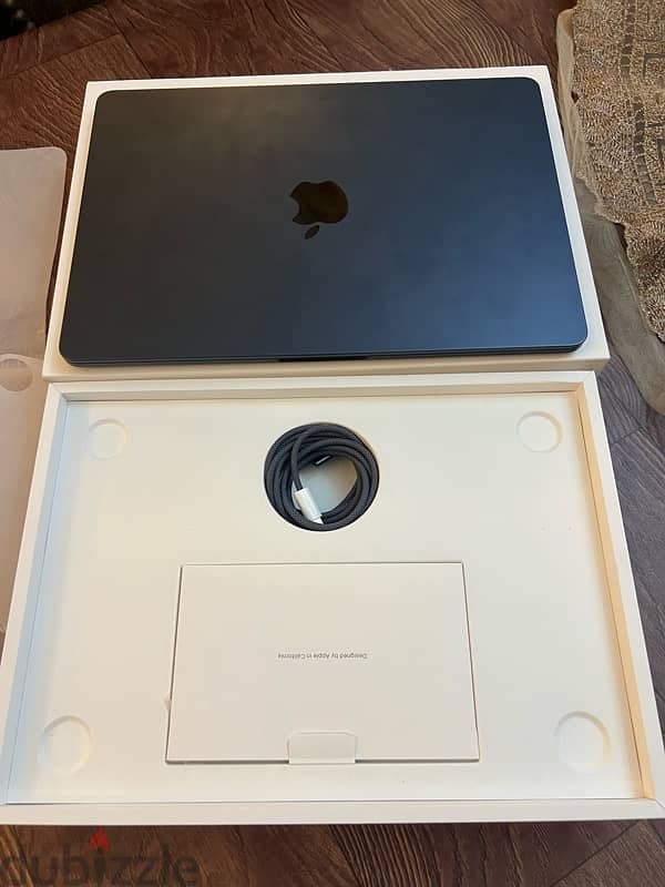 macbook air m2 2022 like new 0