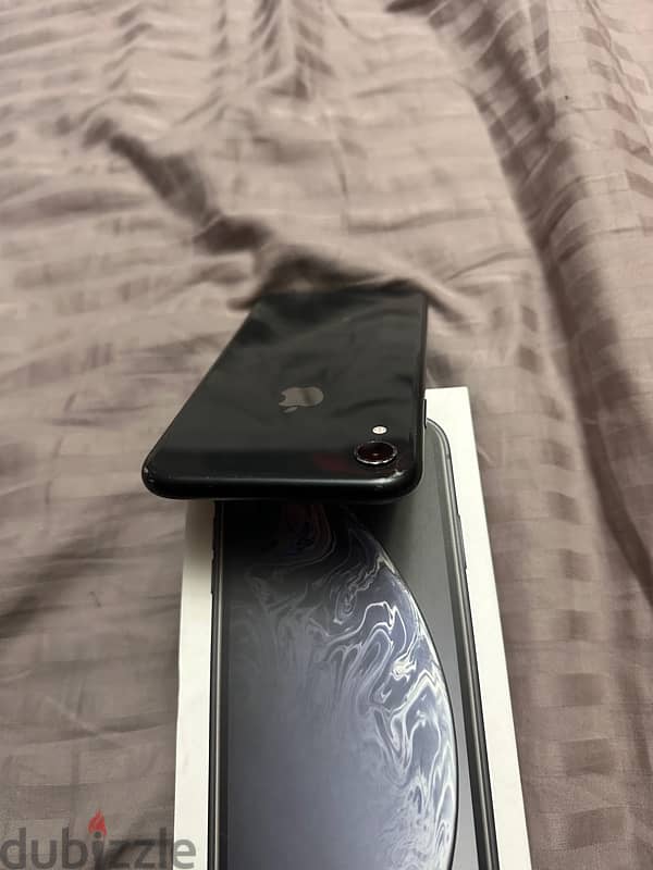 iphone xr 128gb 79% 0