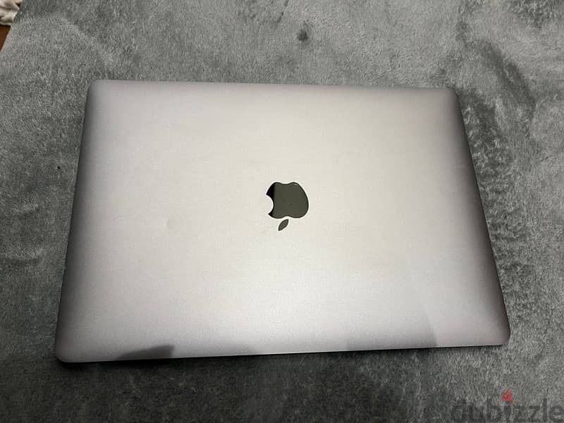 mac book air 13 insh m1 1