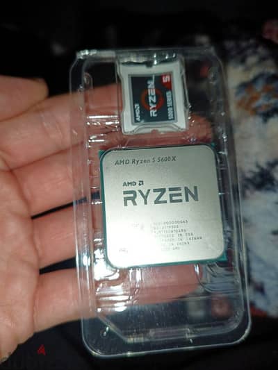 متاح ان شاء بروسيسور متبرشم زيرو متفتحش Ryzen 5 5600X ضمان 2 سنة