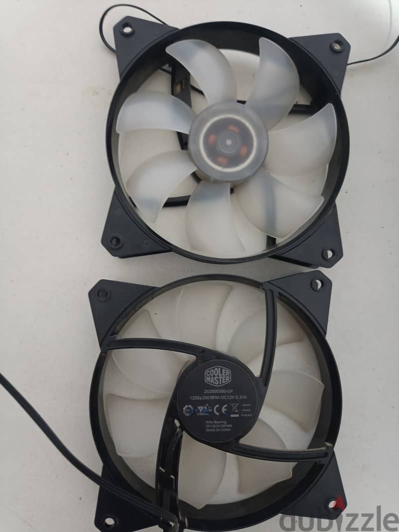 5 Fans for sale مراوح للكمبيوتر كولر مستر 4