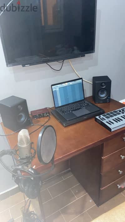 full studio equipment ستوديو كامل