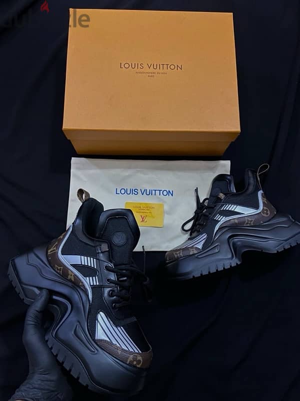 LOUIS VUITTON 0