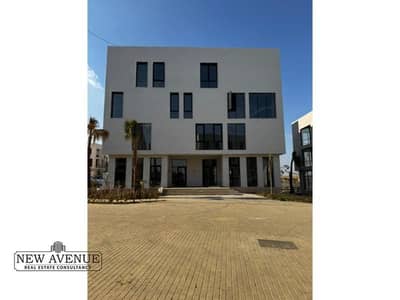 Building 742m for rent at O west business district