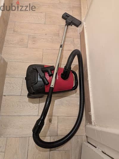 VACCUM CLEANING