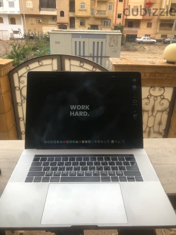 macBook pro 2017 1