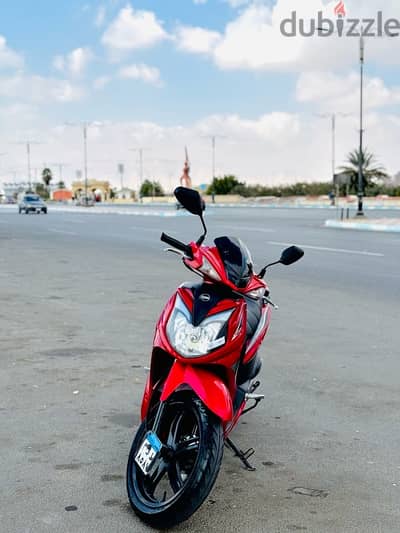 اسكوتر sr200 للبيع كسر زيرو