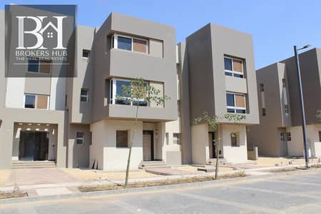 ready to move with facilities in payment townhouse for sale in etapa el sheikh zayed