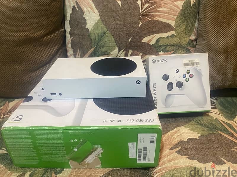 Xbox Series S 512 GB Digital Console 3