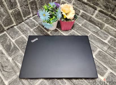 Lenovo T480 core i7 ثامن //16/512/Nvidia 2 GB مواصفات عالية ووزنه خفيف