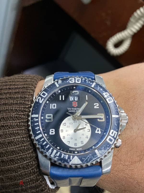 victorinox watch (Swiss Army) 1