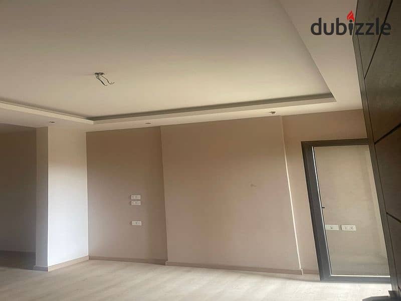 Amazing Apartment for Quick sale at Adress East Fully finished   Prime location 0