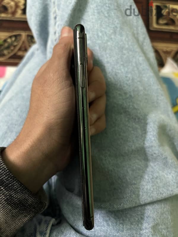 iPhone XS Max 1