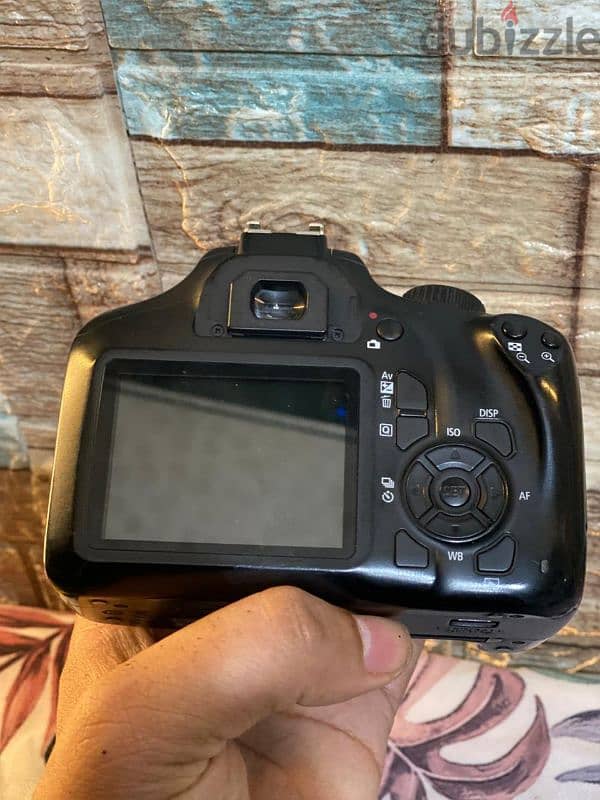 canon D4000 lens 50m stm كسر زيرو بكل مشتملاتها وفلاش 680 4