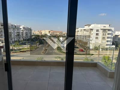 Fully Finished Duplex For Sale At Hyde Park In New Cairo.