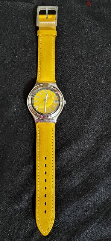 Vintage Yellow Swatch ساعة 2