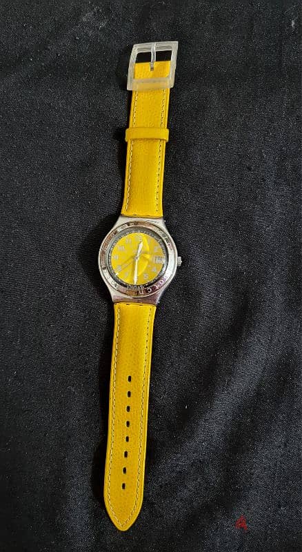 Vintage Yellow Swatch ساعة 4