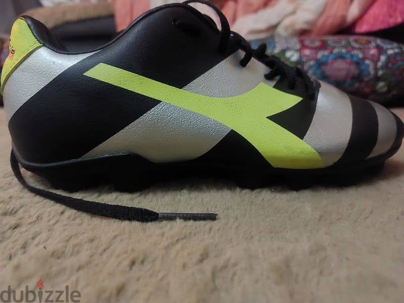 جزمة كرة قدم diadora اصاي 3