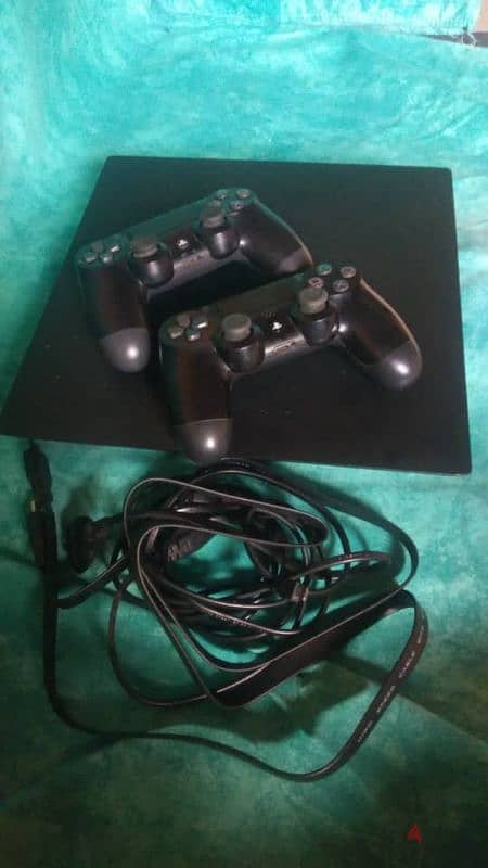 Play Station  4  Pro one tera 2