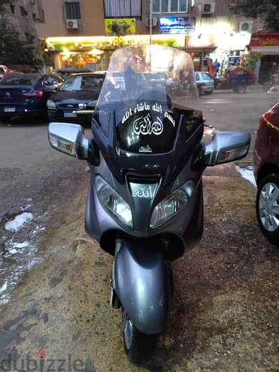 Suzuki Burgman 650 سوزوكي برجمان 650