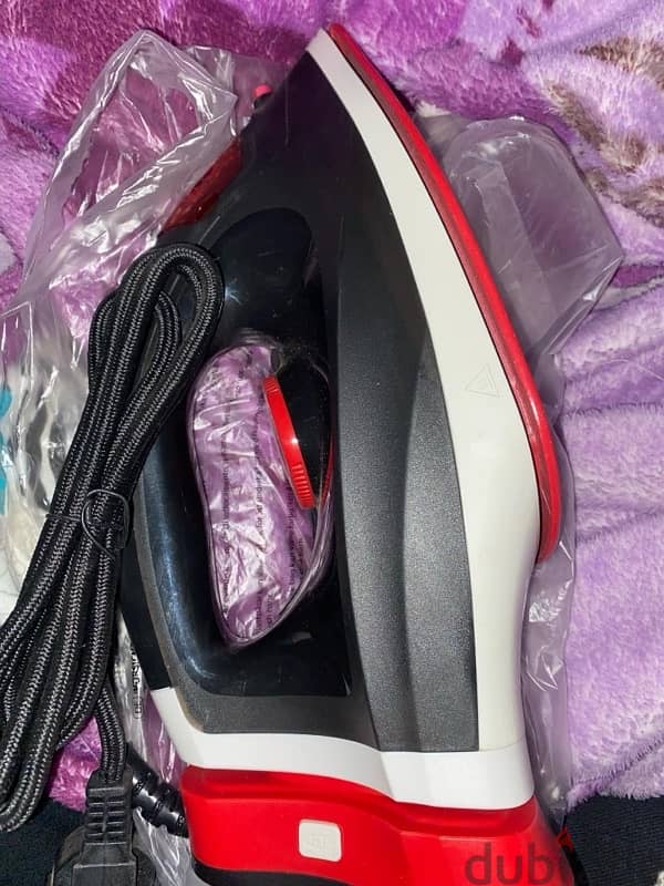 Electric Steam Iron 1