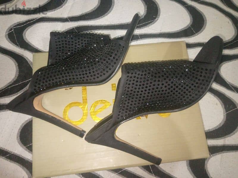 size 38 brand dejavu 1