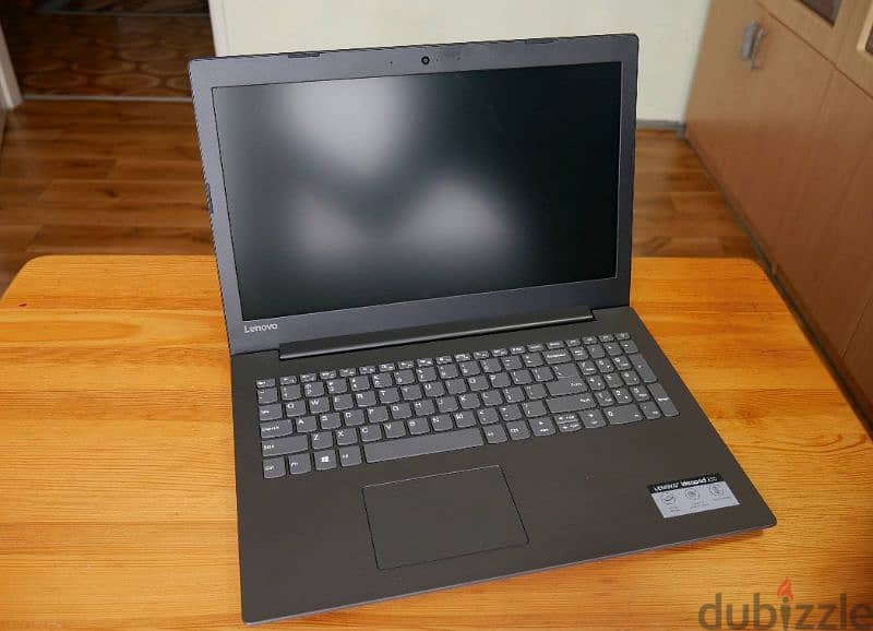 لاب توب Lenovo بحاله ممتازه بكارتين شاشه هارد 1000وهارد 128 ssd رامات4 0