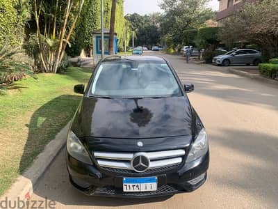 Mercedes-Benz B180 2014