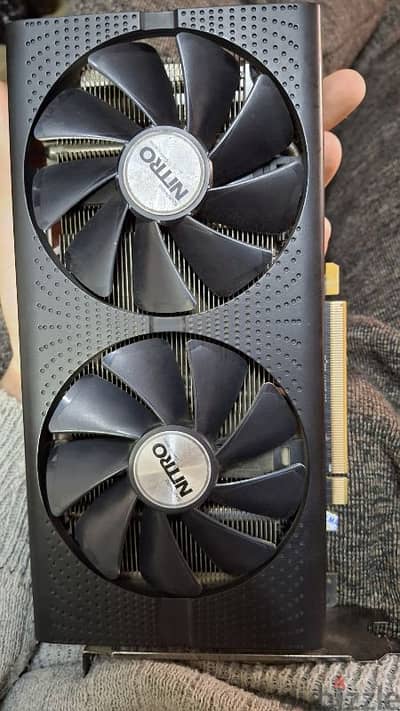 كارت شاشه sapphire rx 580 2048sp 8g متبرشم وتيست فور مارك نص ساعه