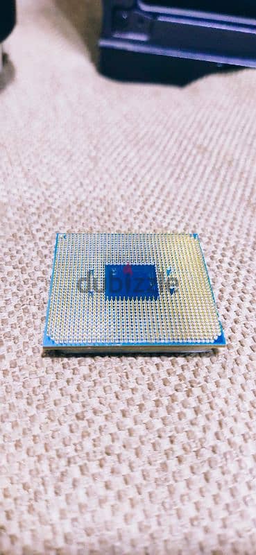 RYZEN 3 2200G Quad-Core 3.5 GHz 3.7 GHz Turbo Socket