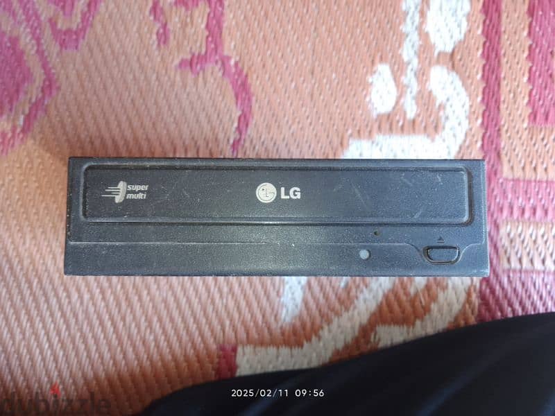 dvd LG حالته جيده جدا 0