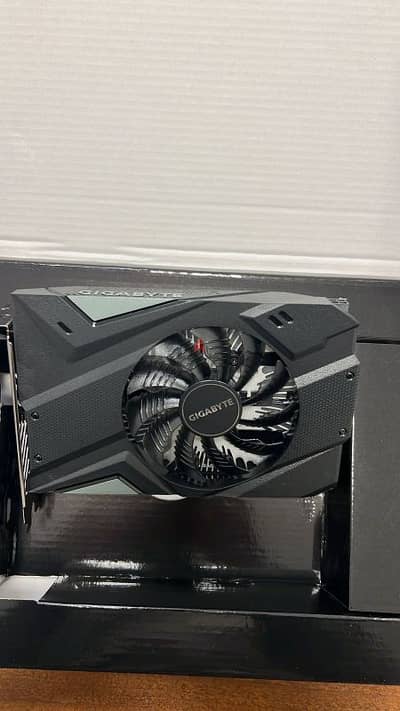 GTX 1650 GIGABYTE DDR6 4G WITH BOX